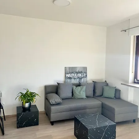 - Ueber Den Wolken Apartment *