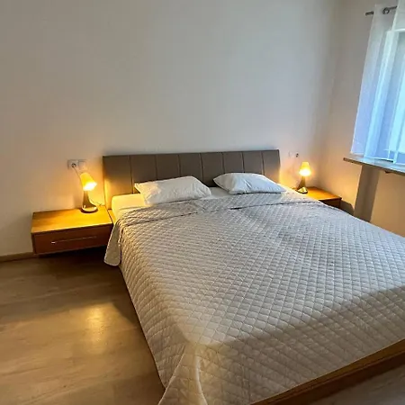 Apartment - Ueber Den Wolken *